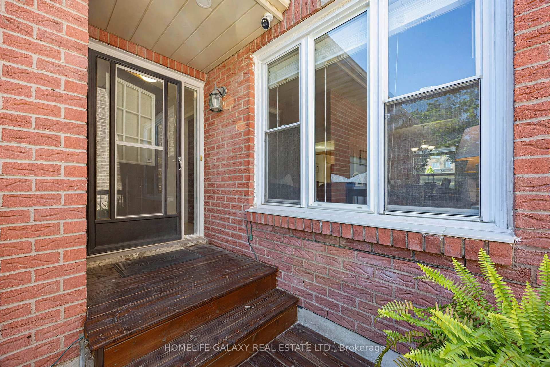 6 Bluebell Crescent photo 4