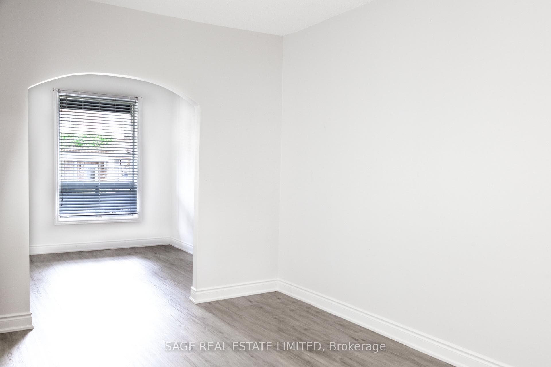 90 Lindsey Avenue Unit Main photo 3