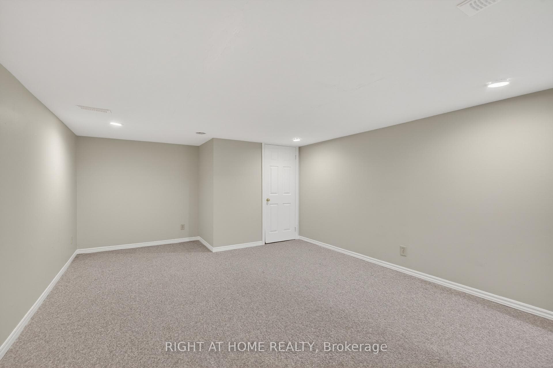 308 Conway Drive Unit 14 photo 43