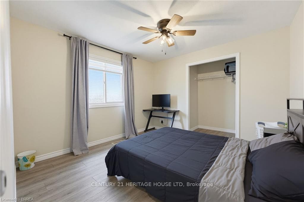 125 Whitlaw Way photo 9