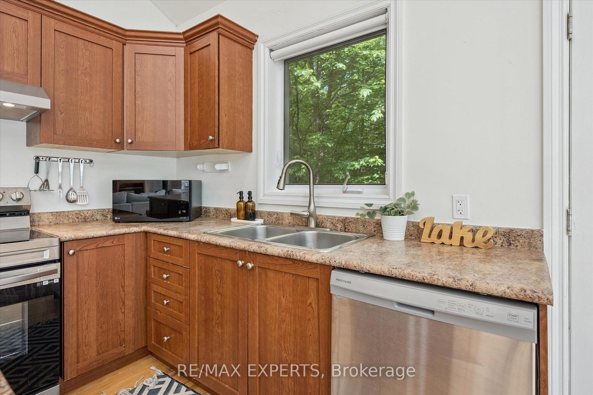 1007 Mccabe Road photo 18