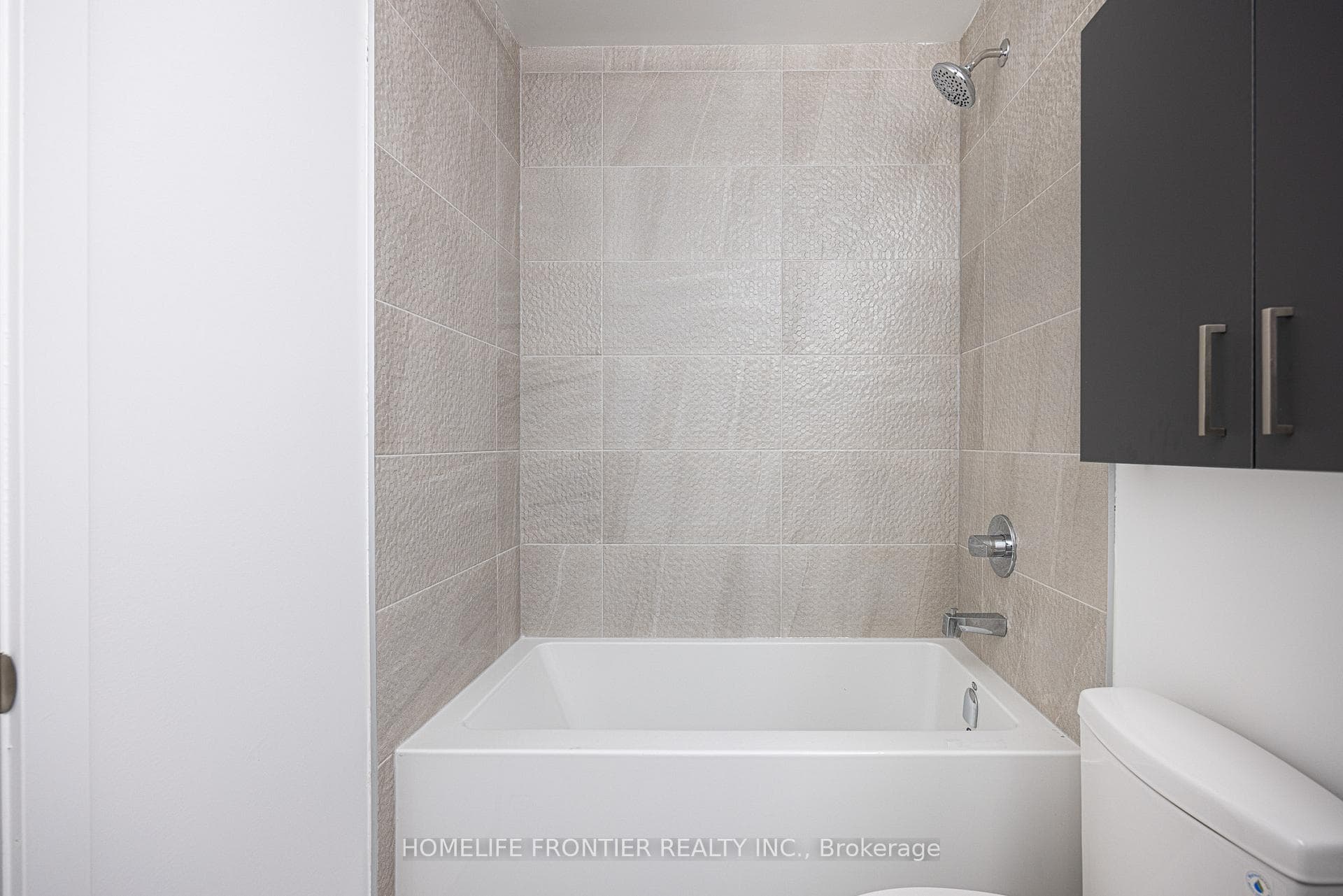 30 Upper Mall Way Unit 710 photo 27
