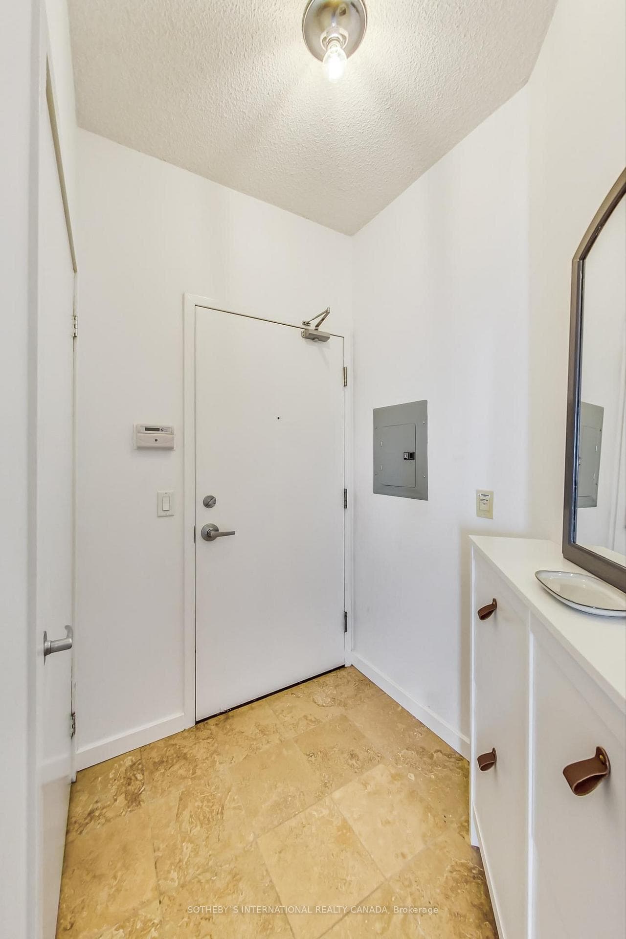 208 Queens Quay Unit 2308 photo 4