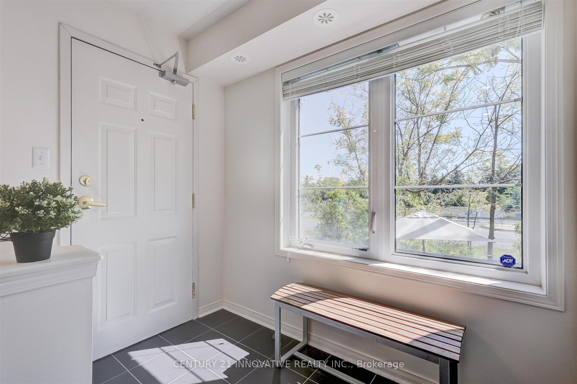 6063 Kingston Road Unit 18 photo 4