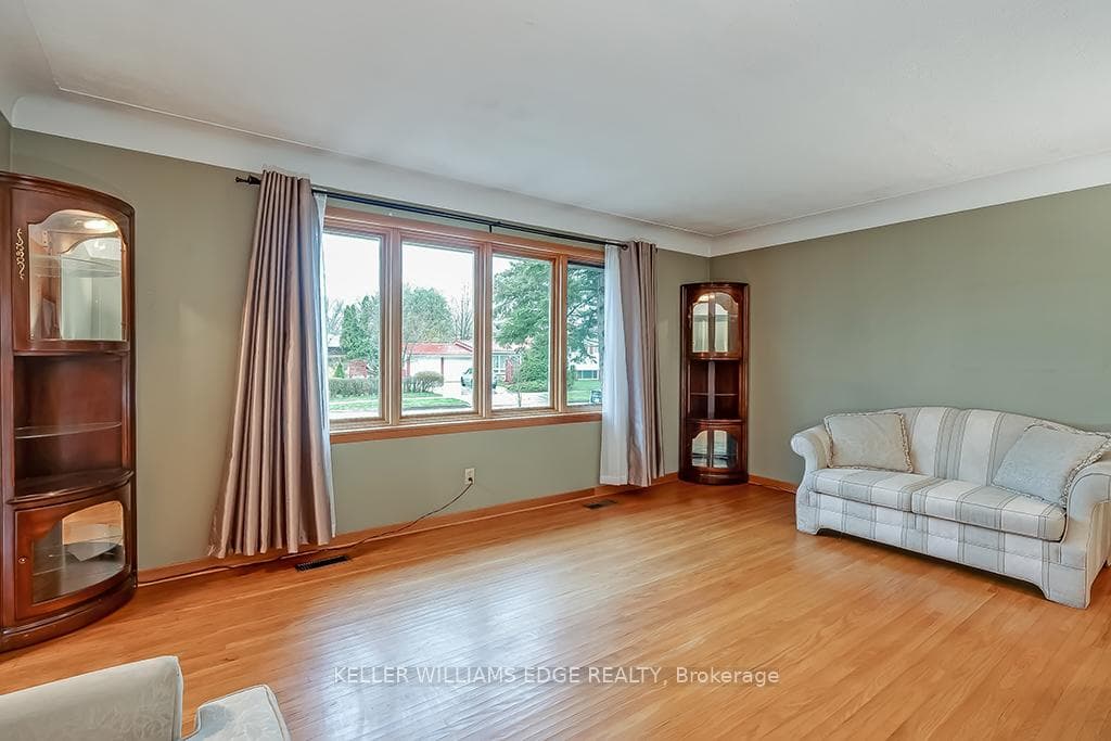 593 Arlington Boulevard photo 7