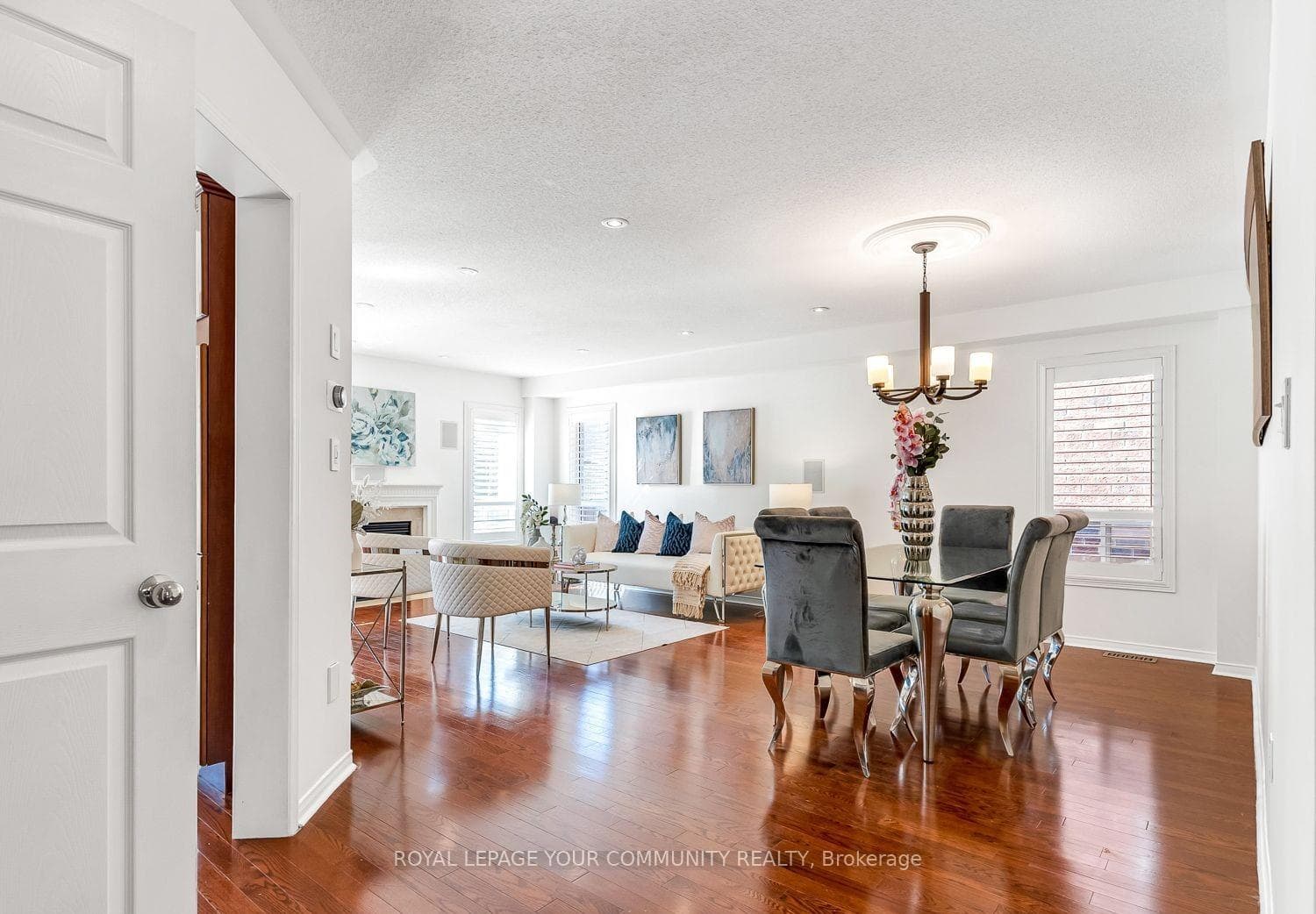 5806 Page Crescent photo 6