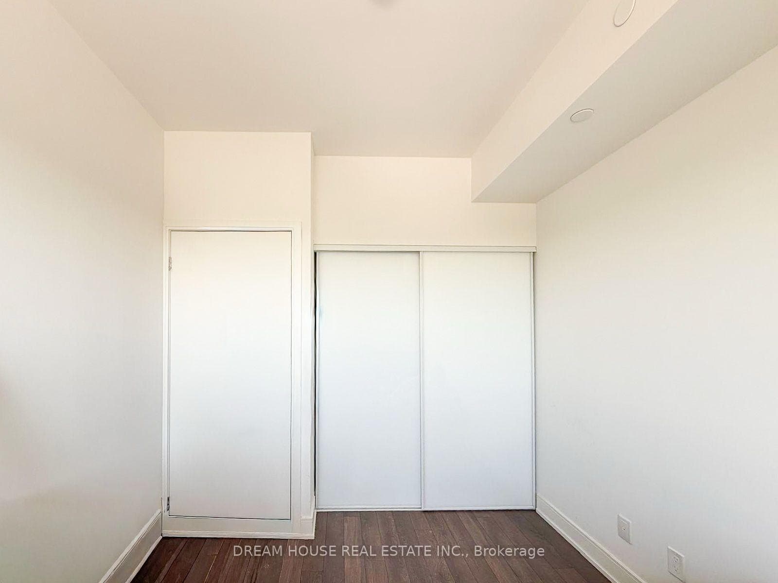 1350 Ellesmere Road Unit 1011 photo 14