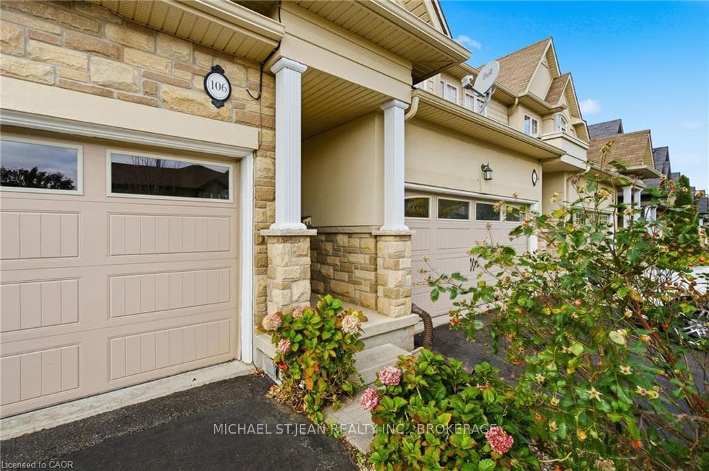 106 Maplevale Drive photo 3