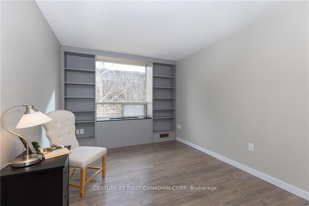 500 Talbot Street Unit 302 photo 15