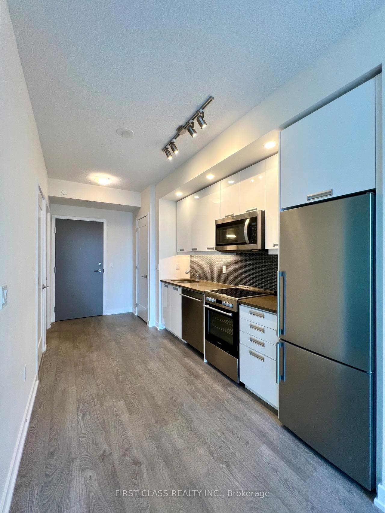 99 John Street Unit 2003 photo 4