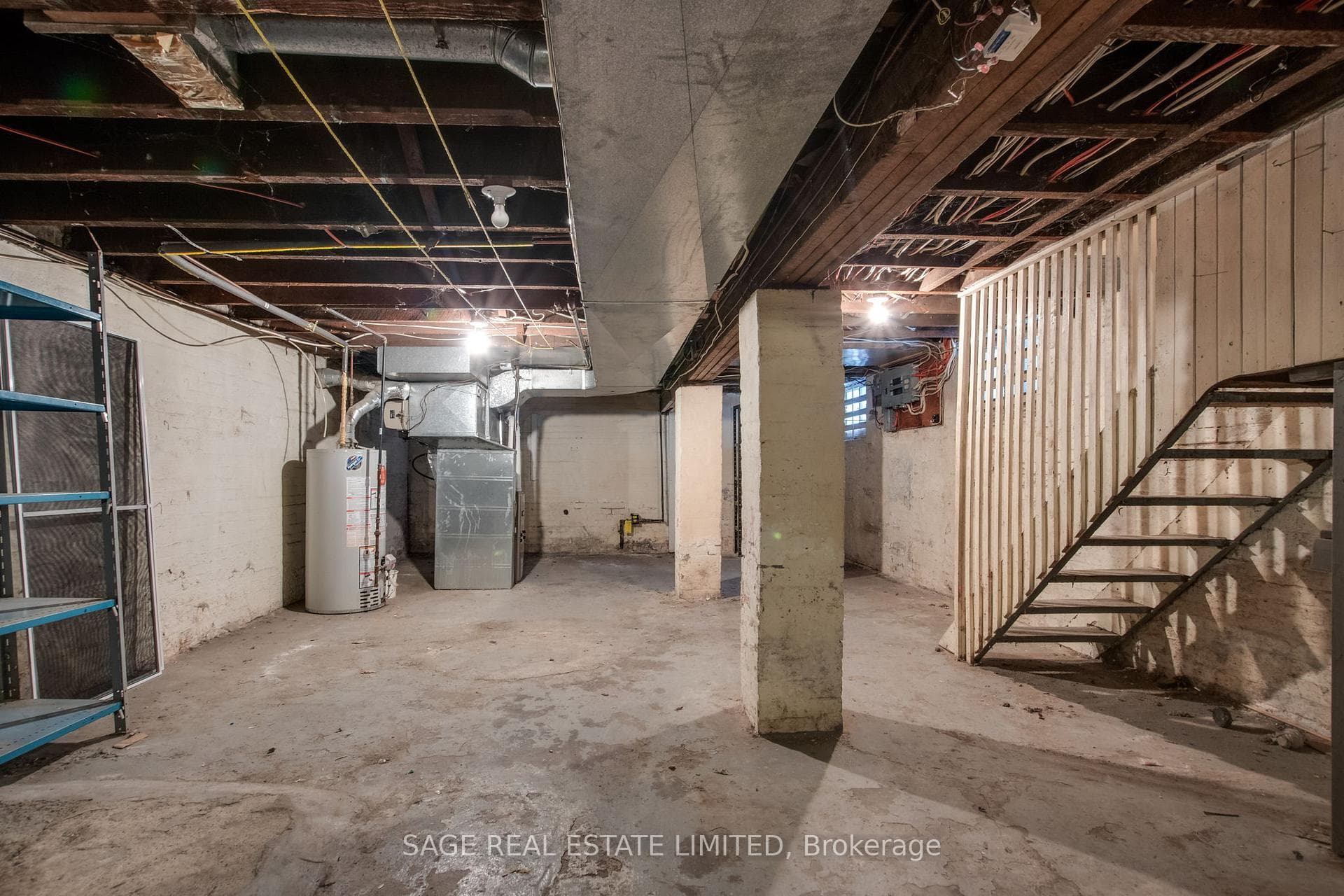 22 Simpson Avenue photo 35