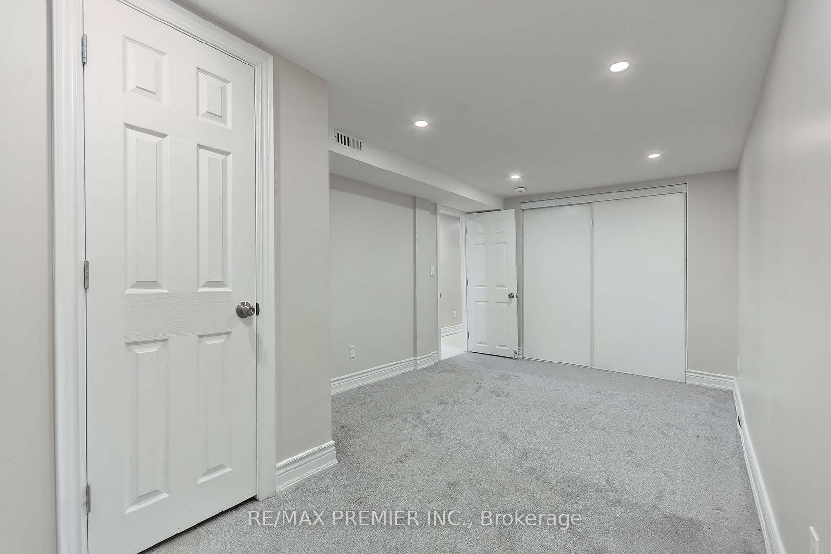 120 lamar Street photo 10