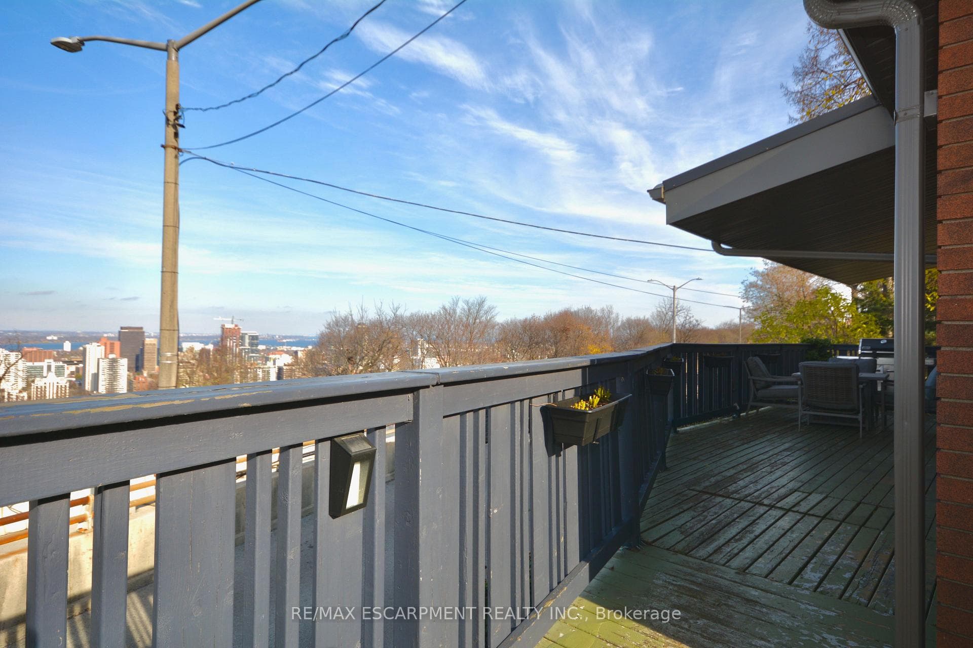 6 ARCADE Crescent photo 39