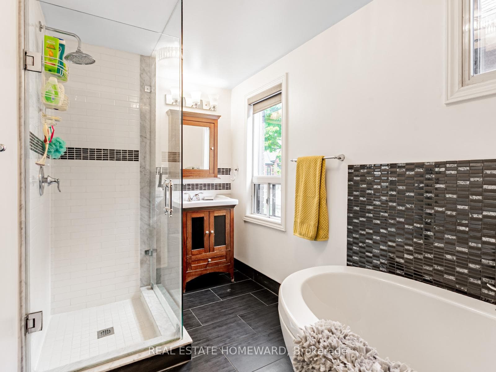 101 Wright Avenue photo 26