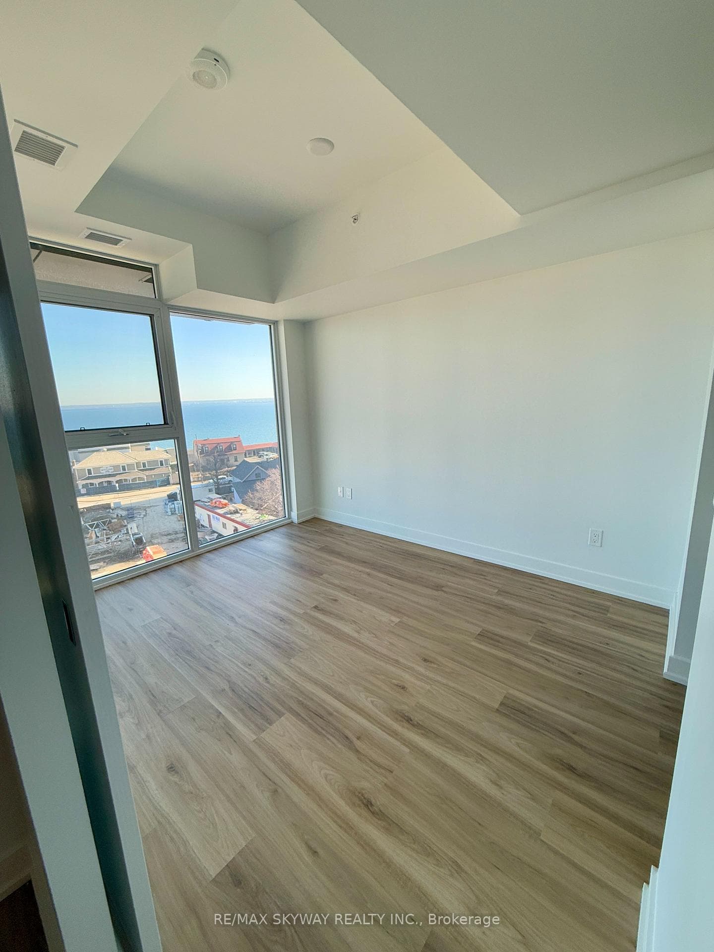 370 Martha Street Unit 505 photo 5