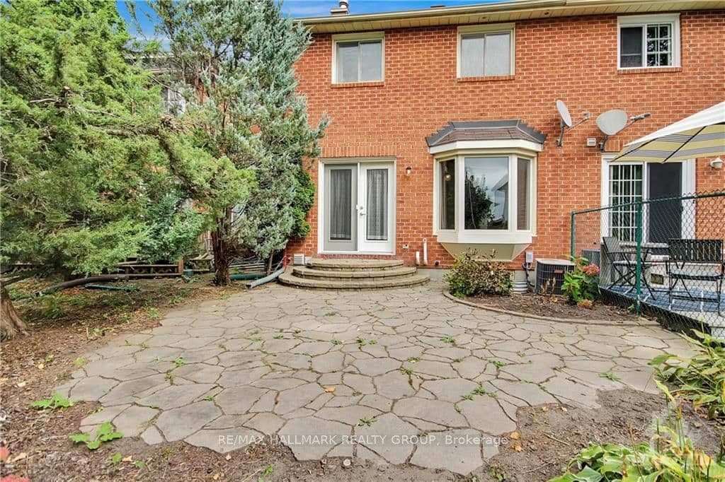 54 WOODGATE Way photo 27