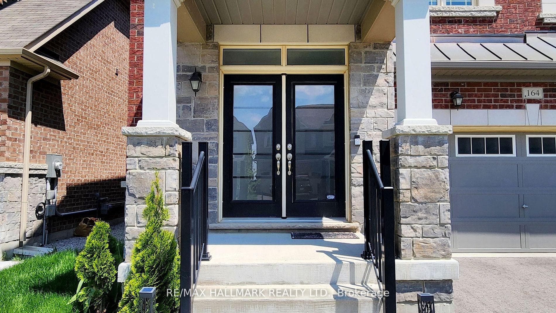 164 Frederick Pearson Street photo 3