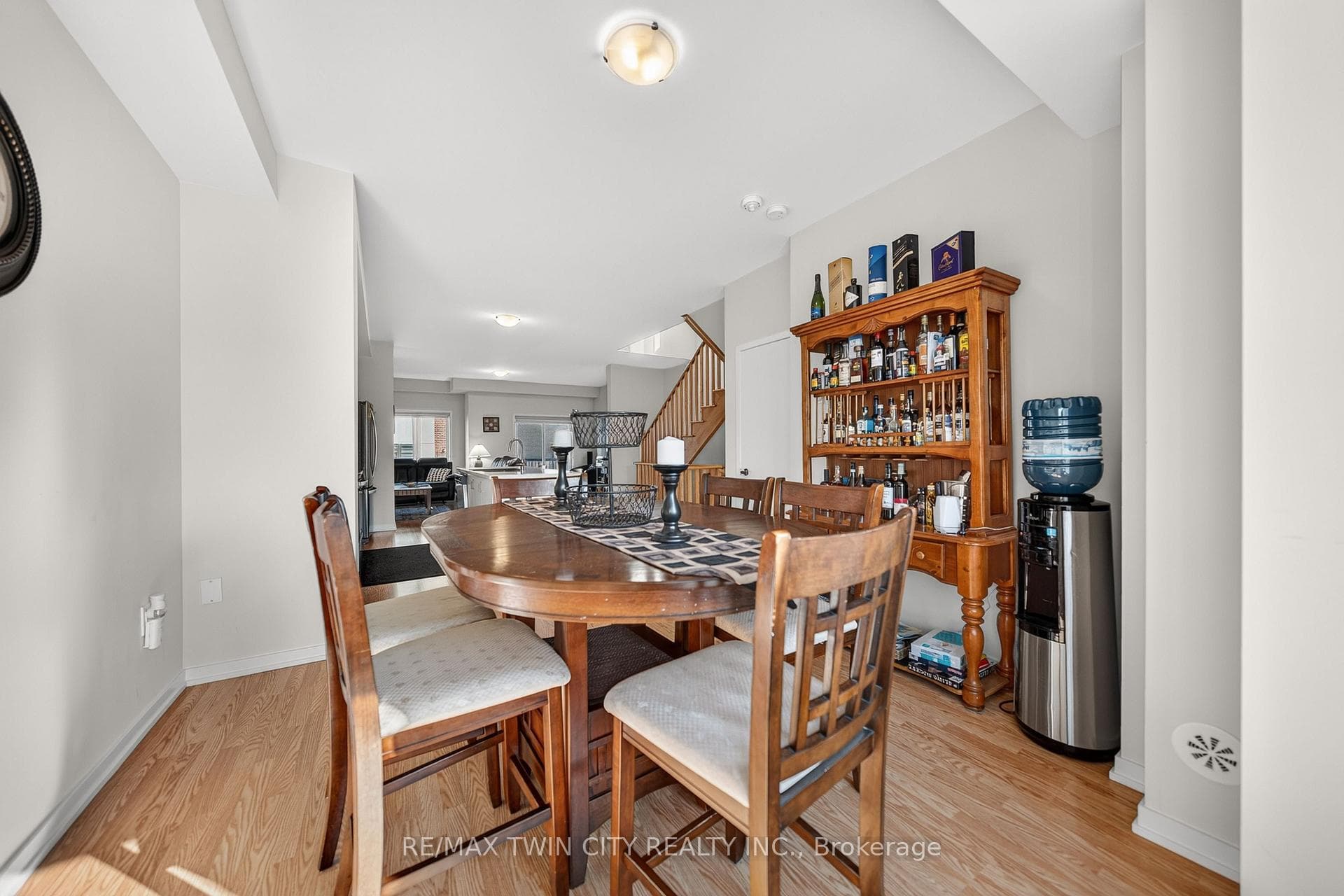 49 Lambert Lane photo 6
