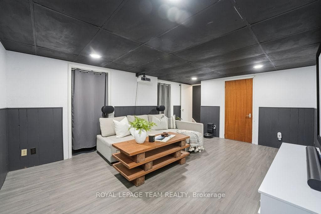 461 Moodie Drive Unit B photo 29