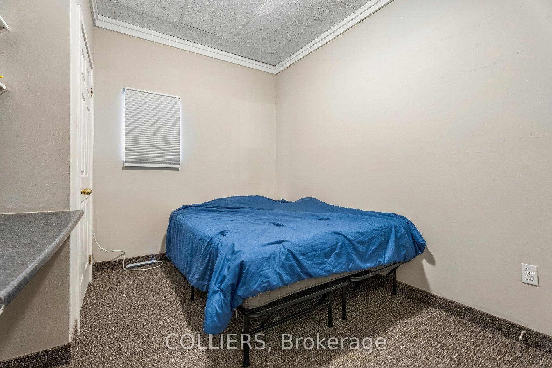 811 King Street photo 6