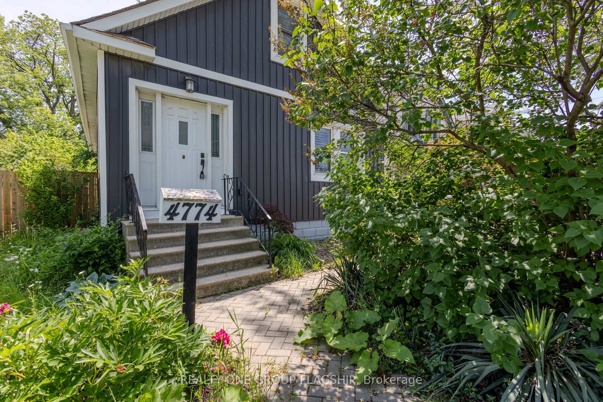 4774 THIRD Avenue photo 4