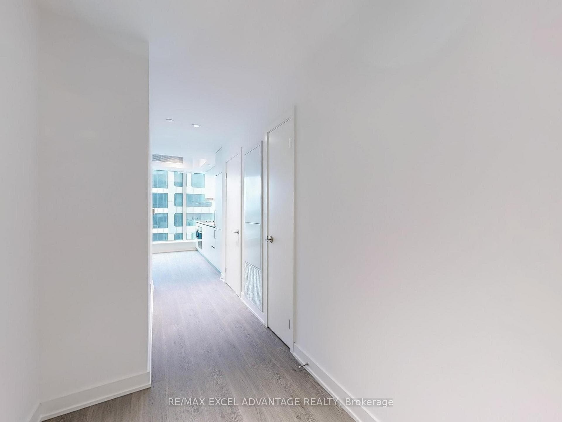 8 Wellesley Street Unit 5105 photo 11