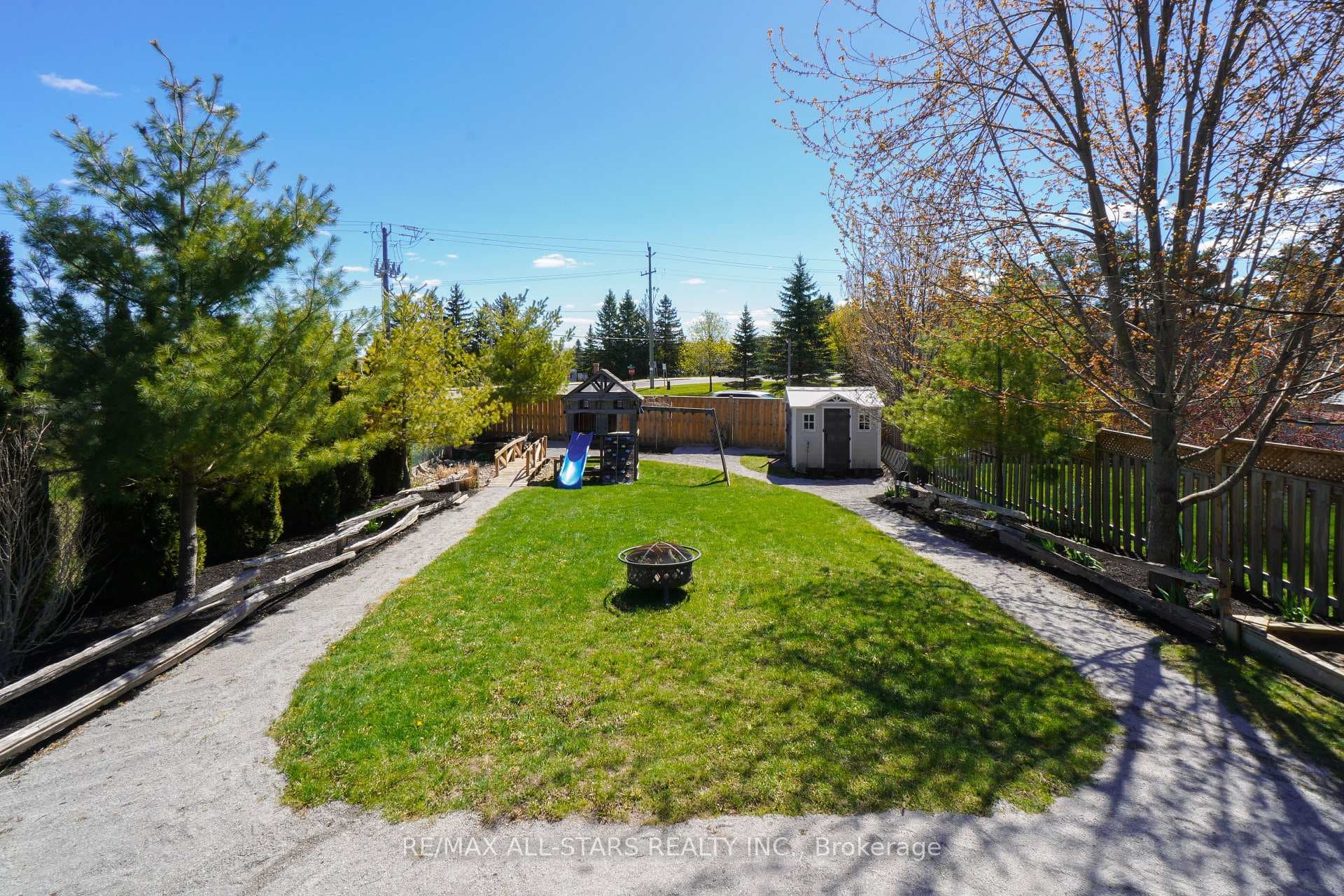 14 Laurent Boulevard photo 45