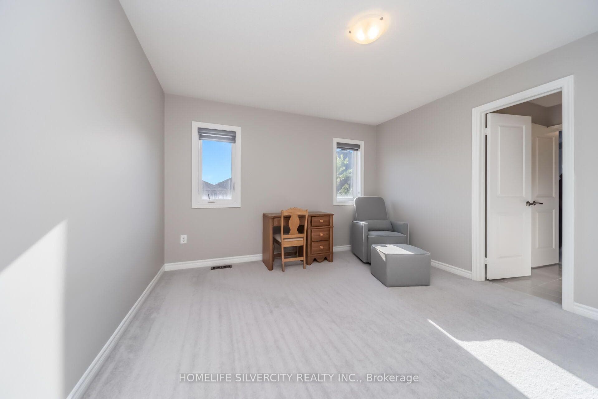 14 Observatory Crescent photo 25