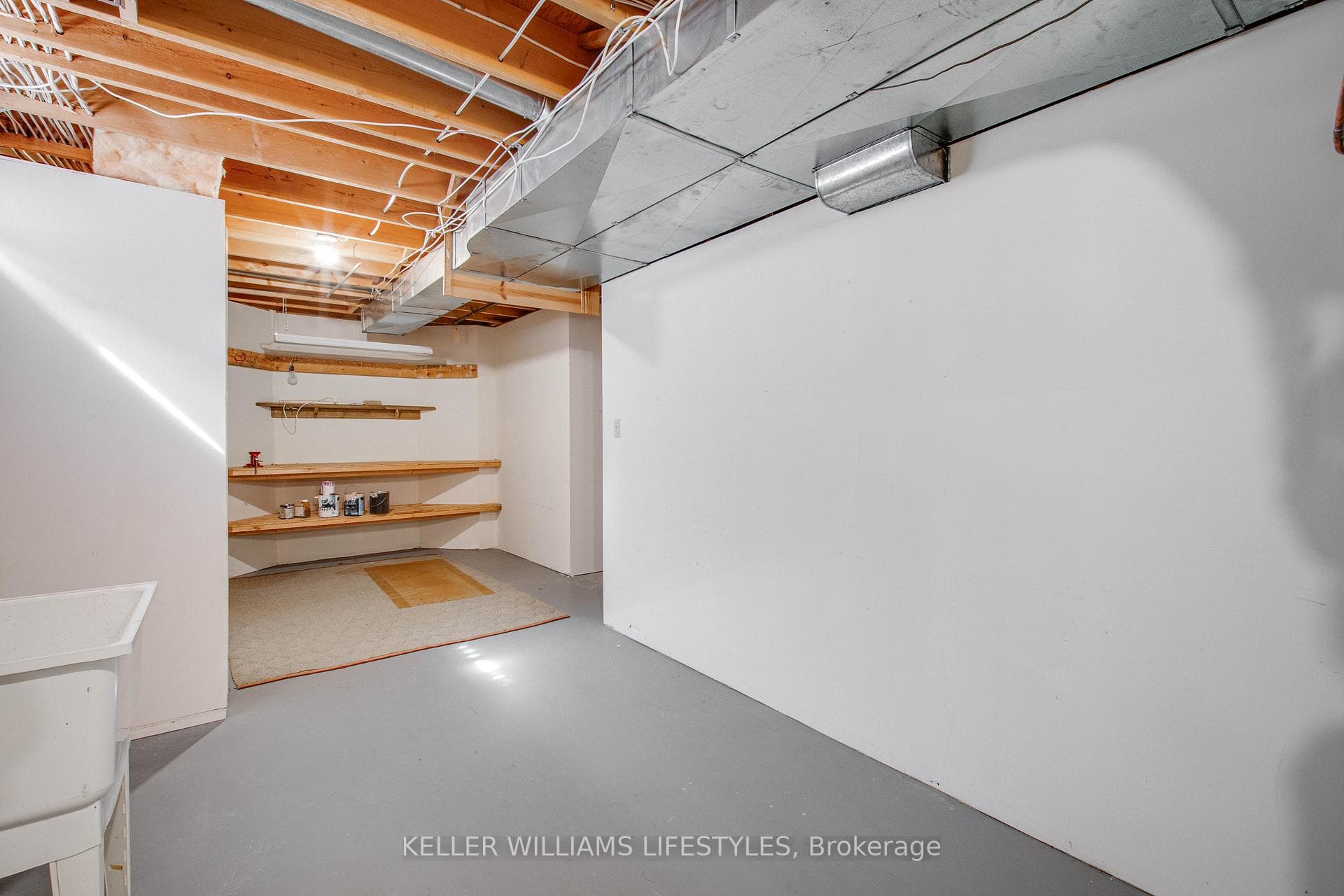 437 Drury Lane photo 36