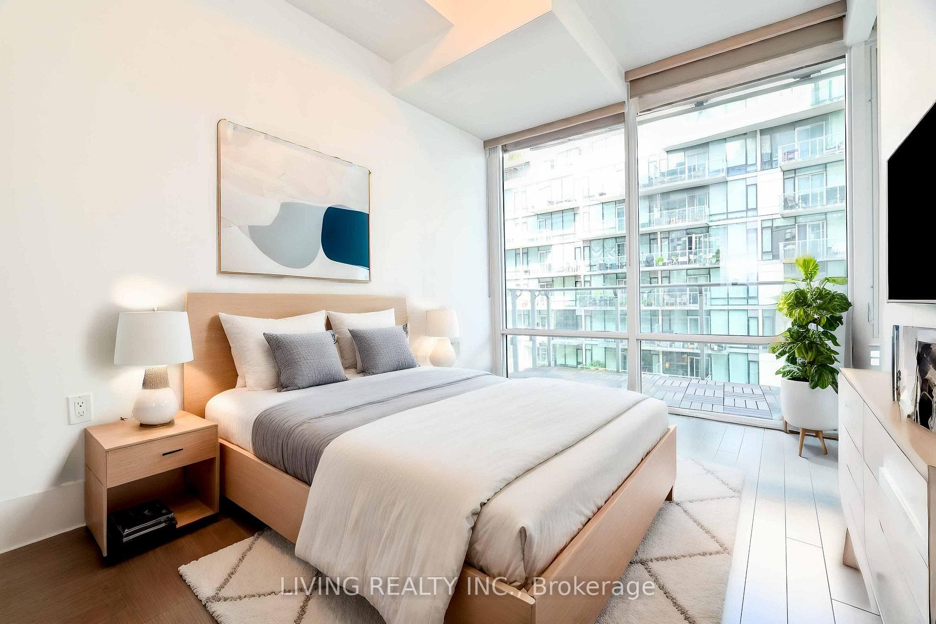 29 Queens Quay Unit 718 photo 15