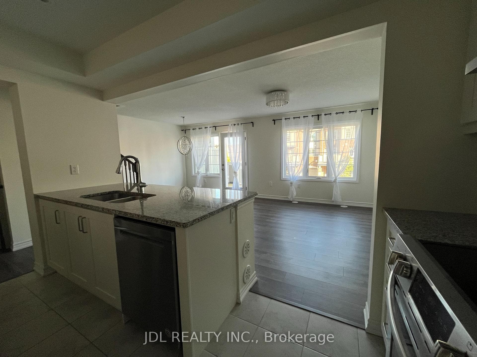 118 Christopher Road photo 12