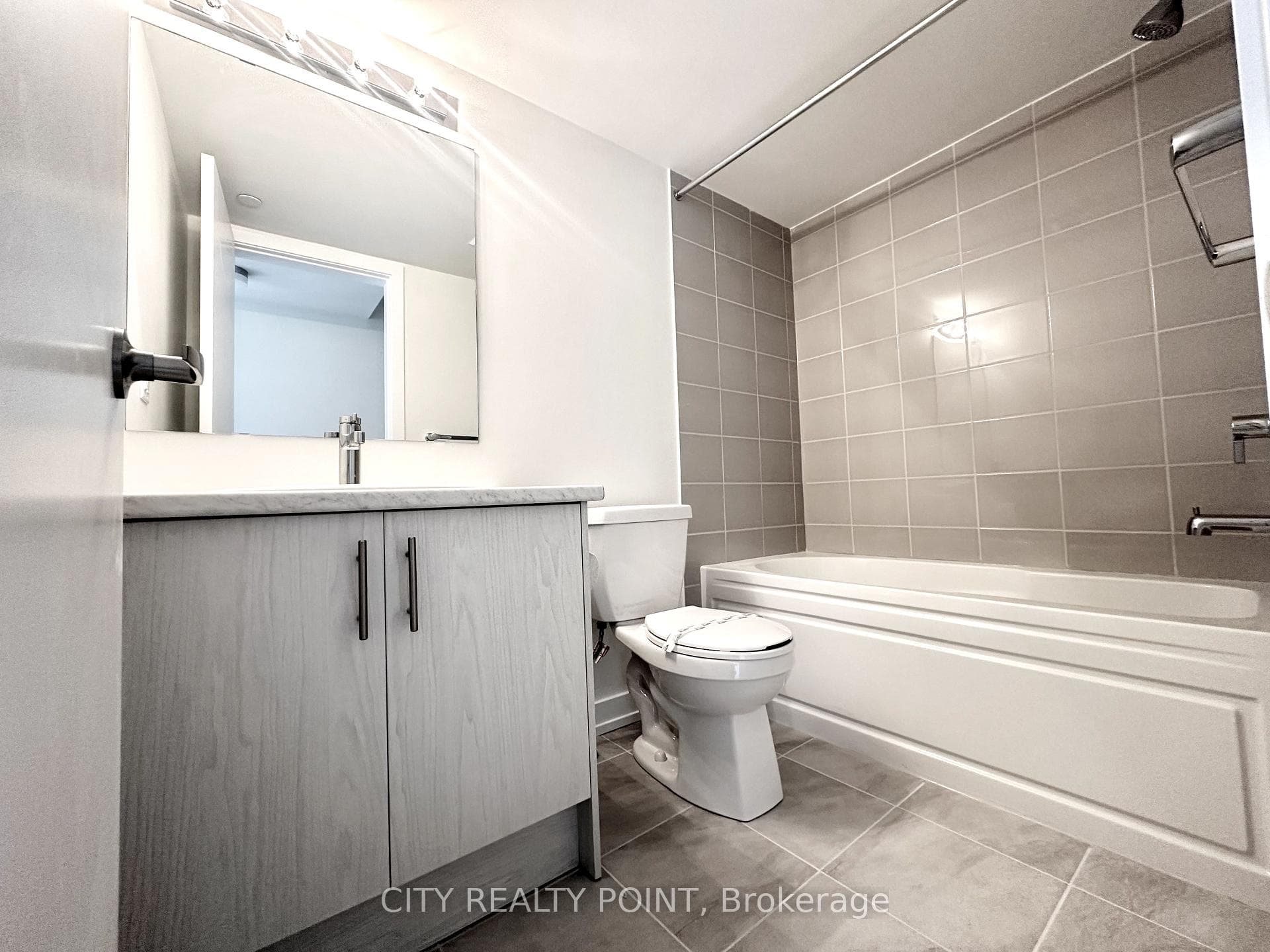 3546 Colonial Drive Unit 34 photo 9