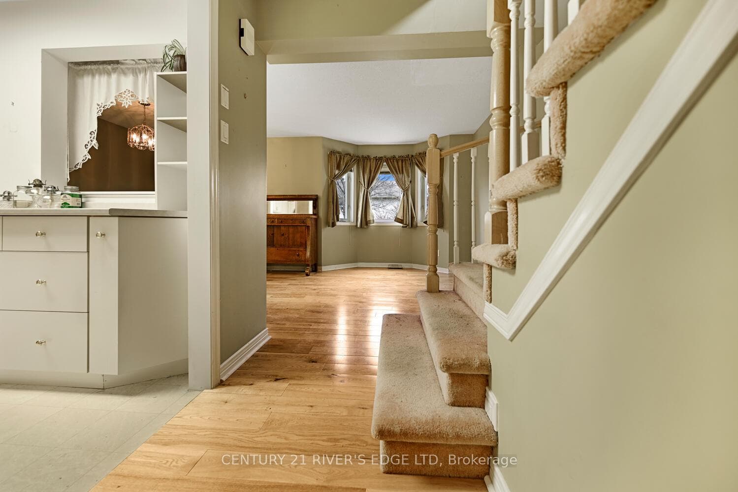 6 SUNNYBROOKE Drive photo 6