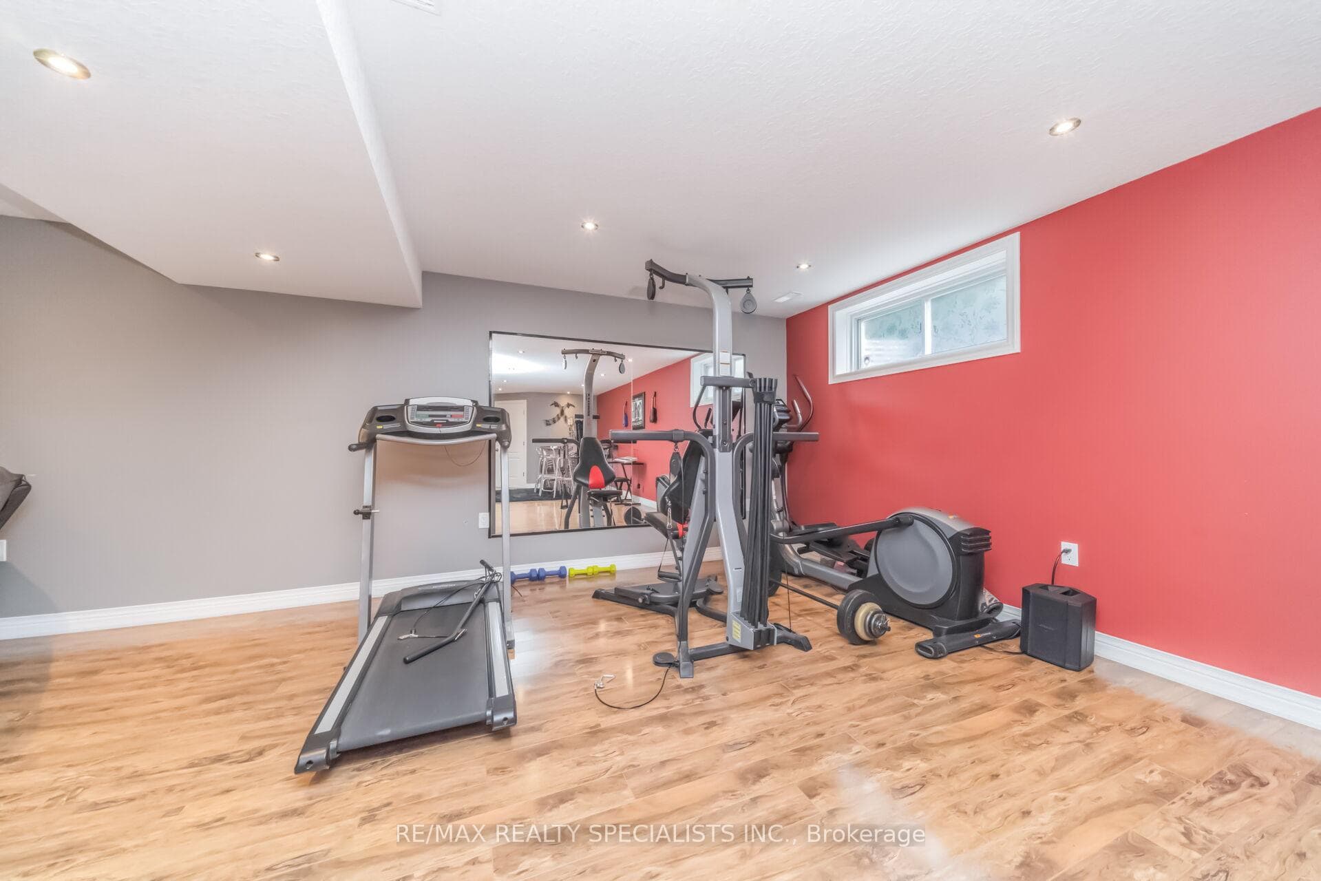 77 McMaster Road photo 40