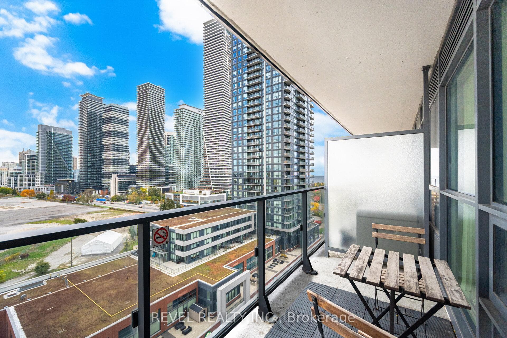 2220 Lakeshore Boulevard Unit 1406 photo 33