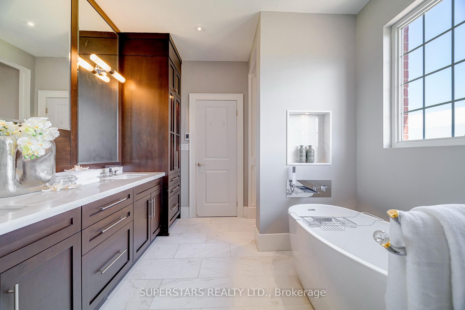 49 William Bartlett Drive photo 26