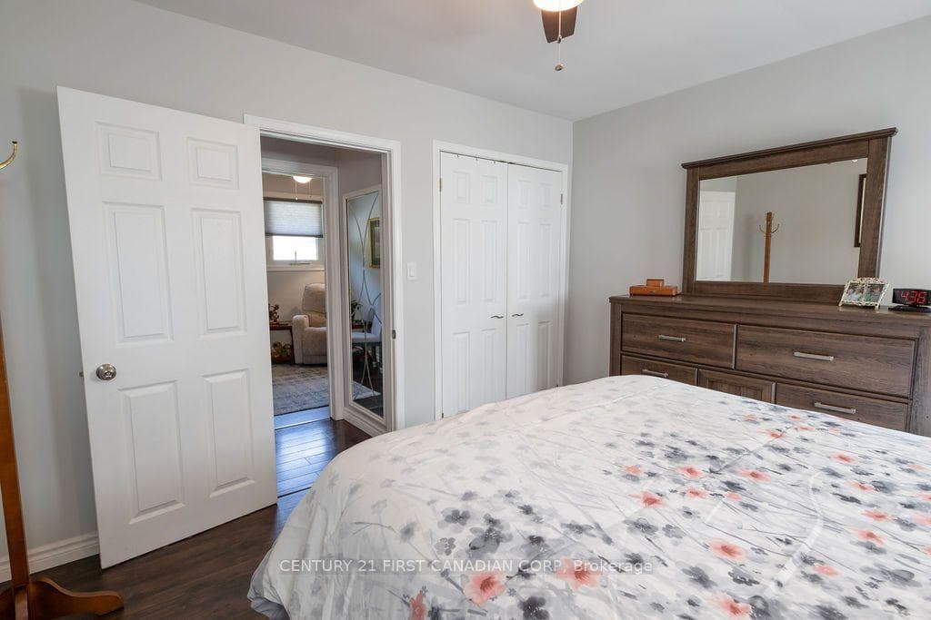 252 Rapley Street photo 10