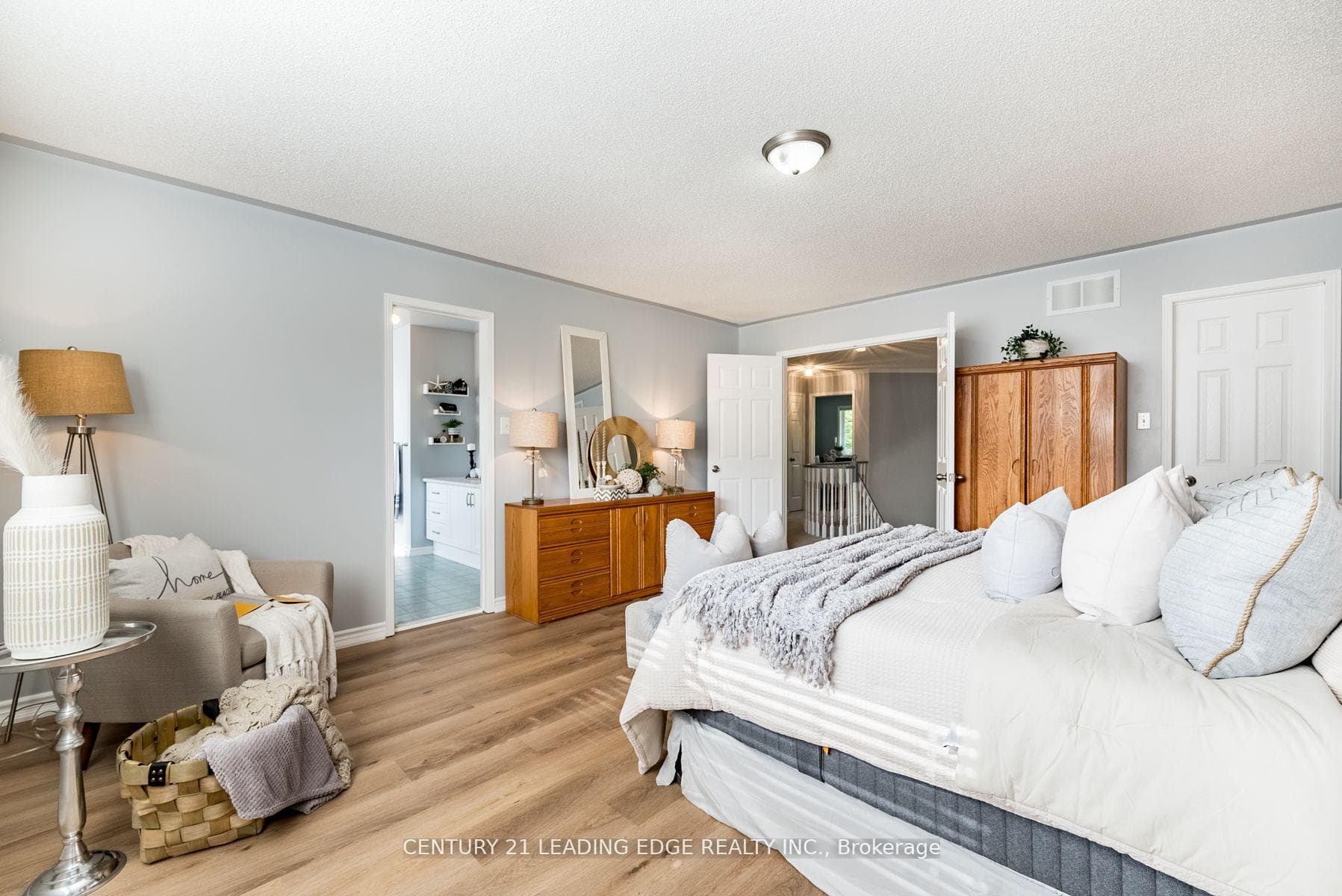 16 Hulley Crescent photo 26