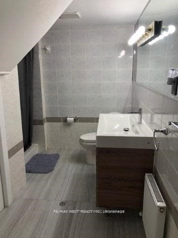 111 Saturn Road Unit Lower photo 8