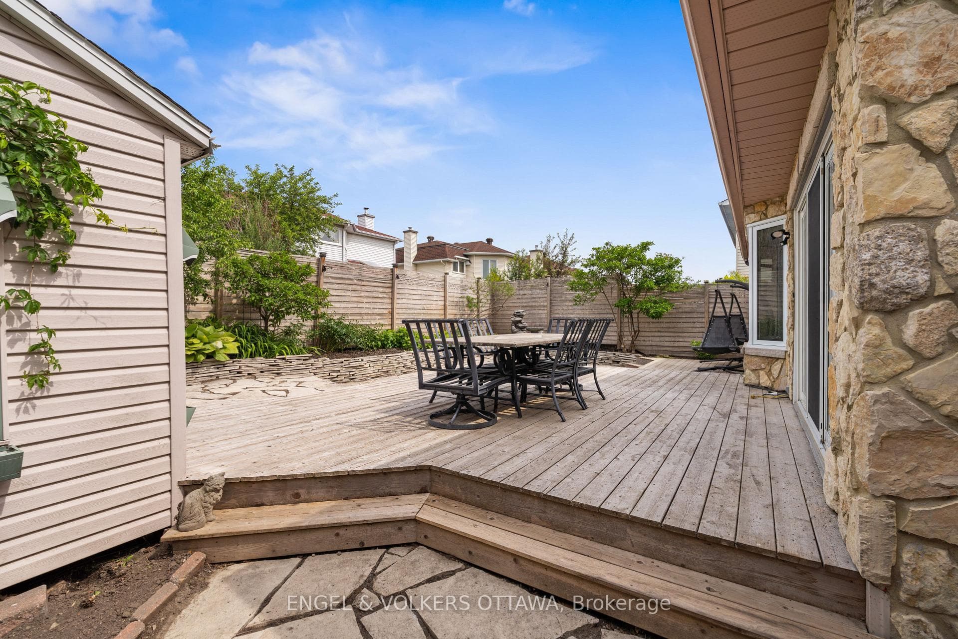 563 Merkley Drive photo 37
