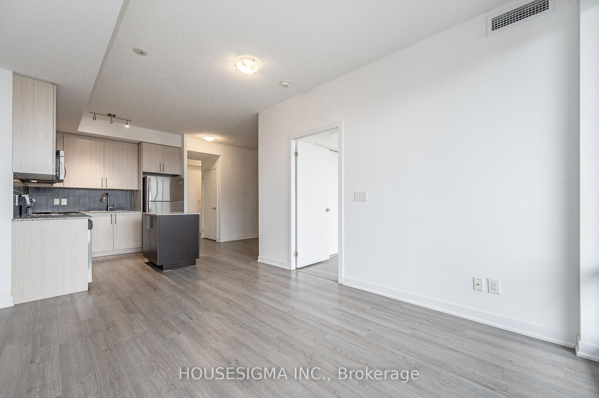 85 Duke Street Unit 412 photo 20