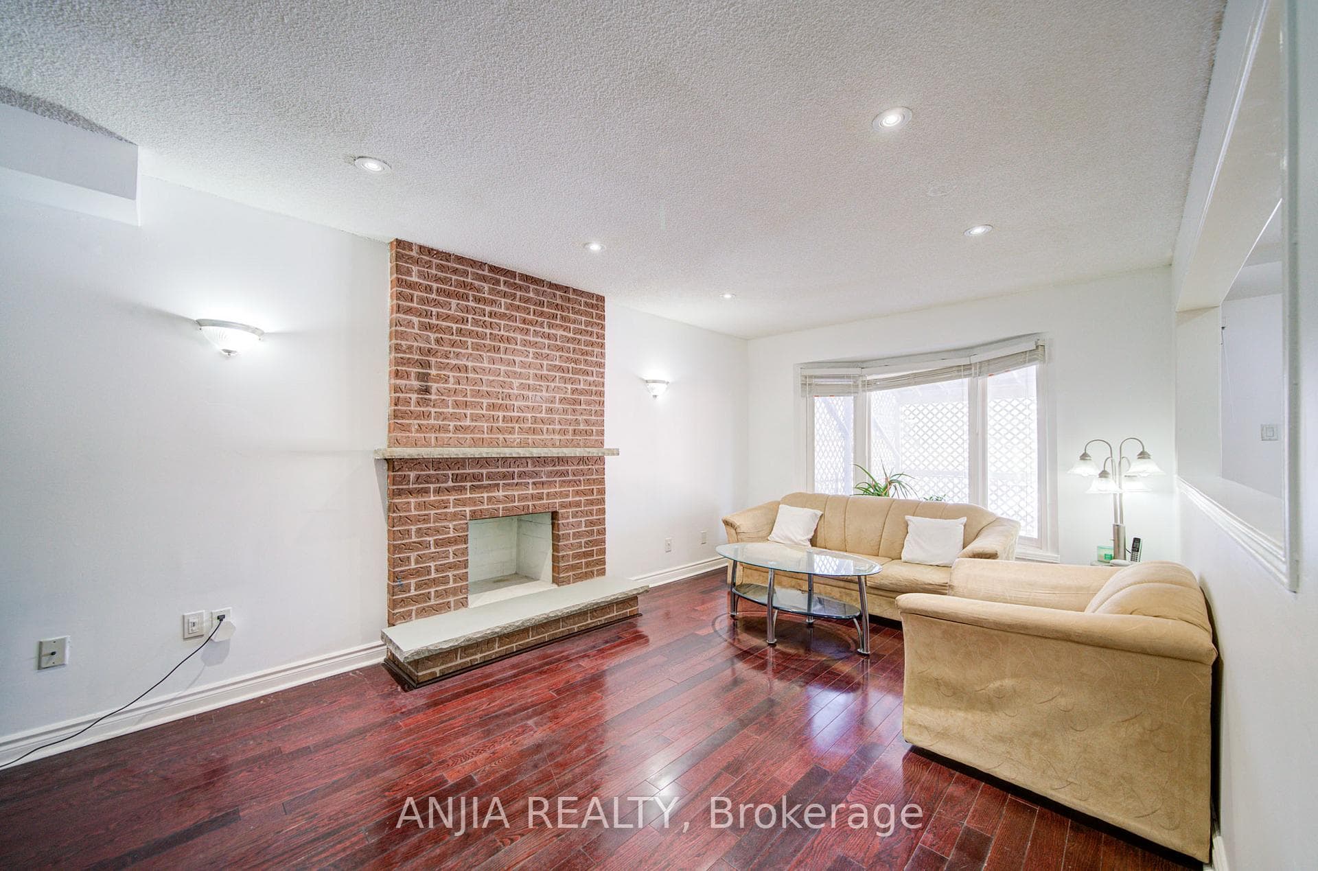 62 Walford Road photo 13