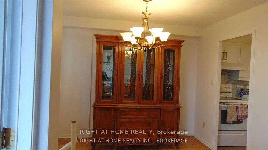 20 Edgecliff Golfway Unit 1416 photo 13