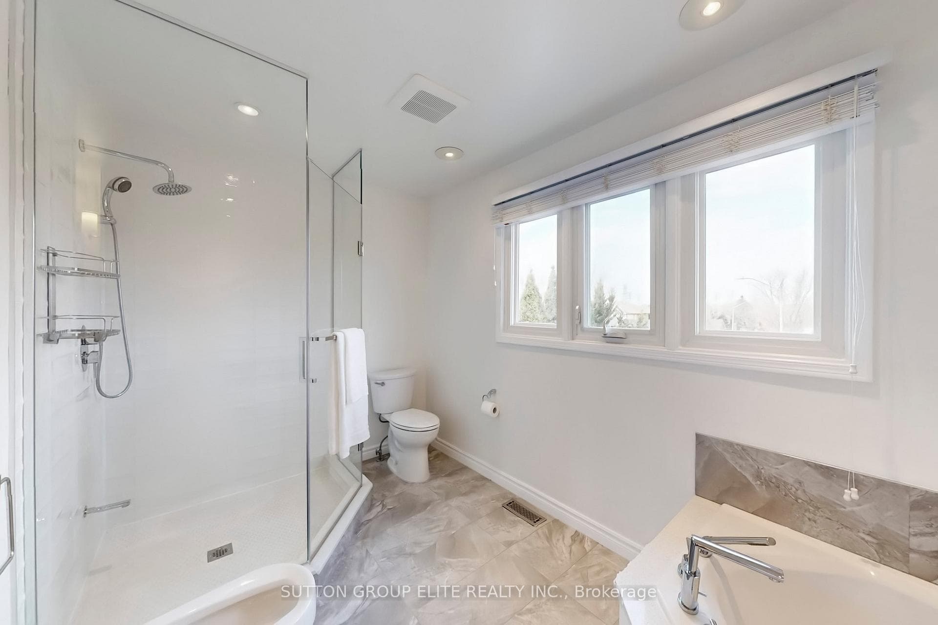 35 Fanshawe Drive photo 25