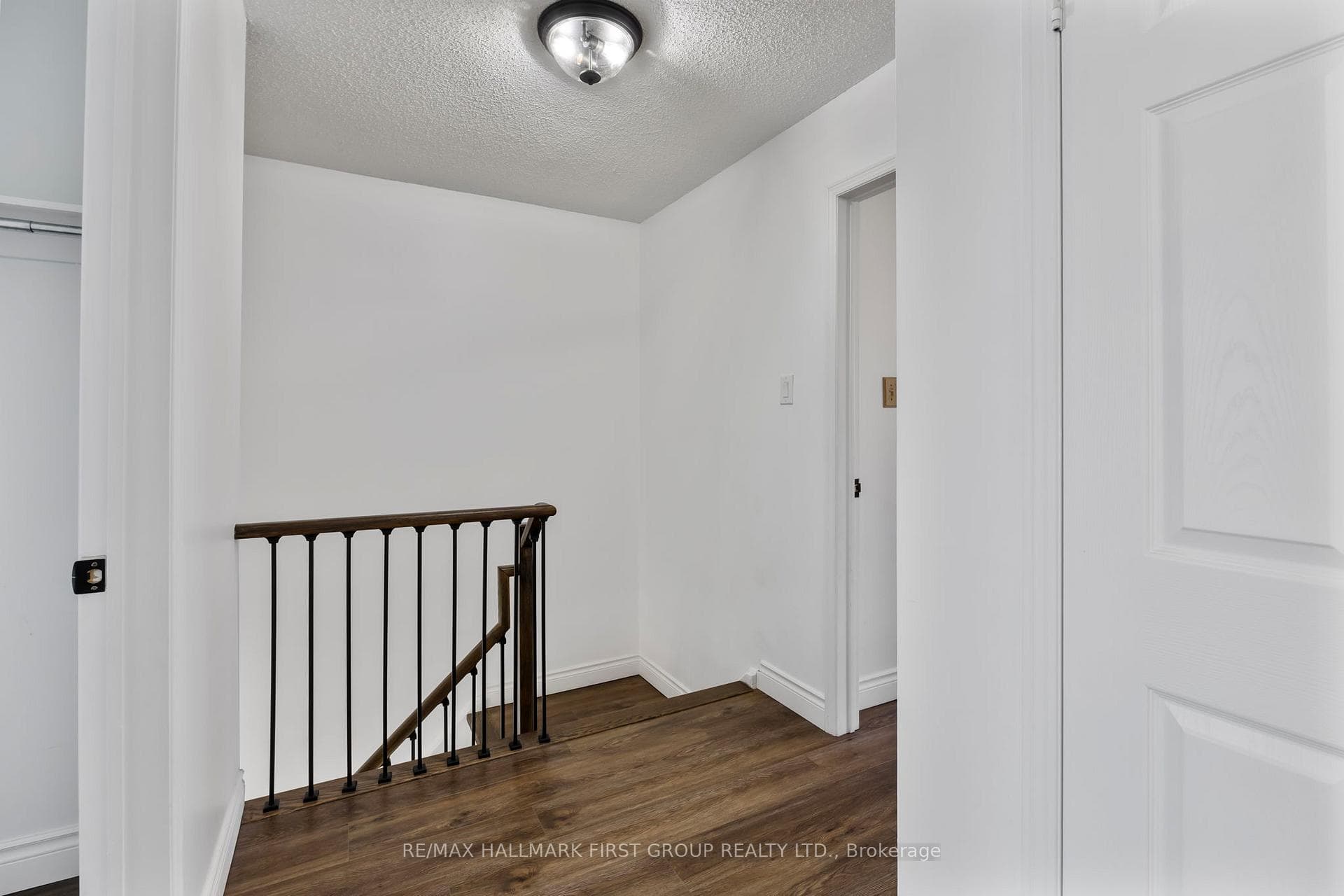 10 Bassett Boulevard Unit 216 photo 21