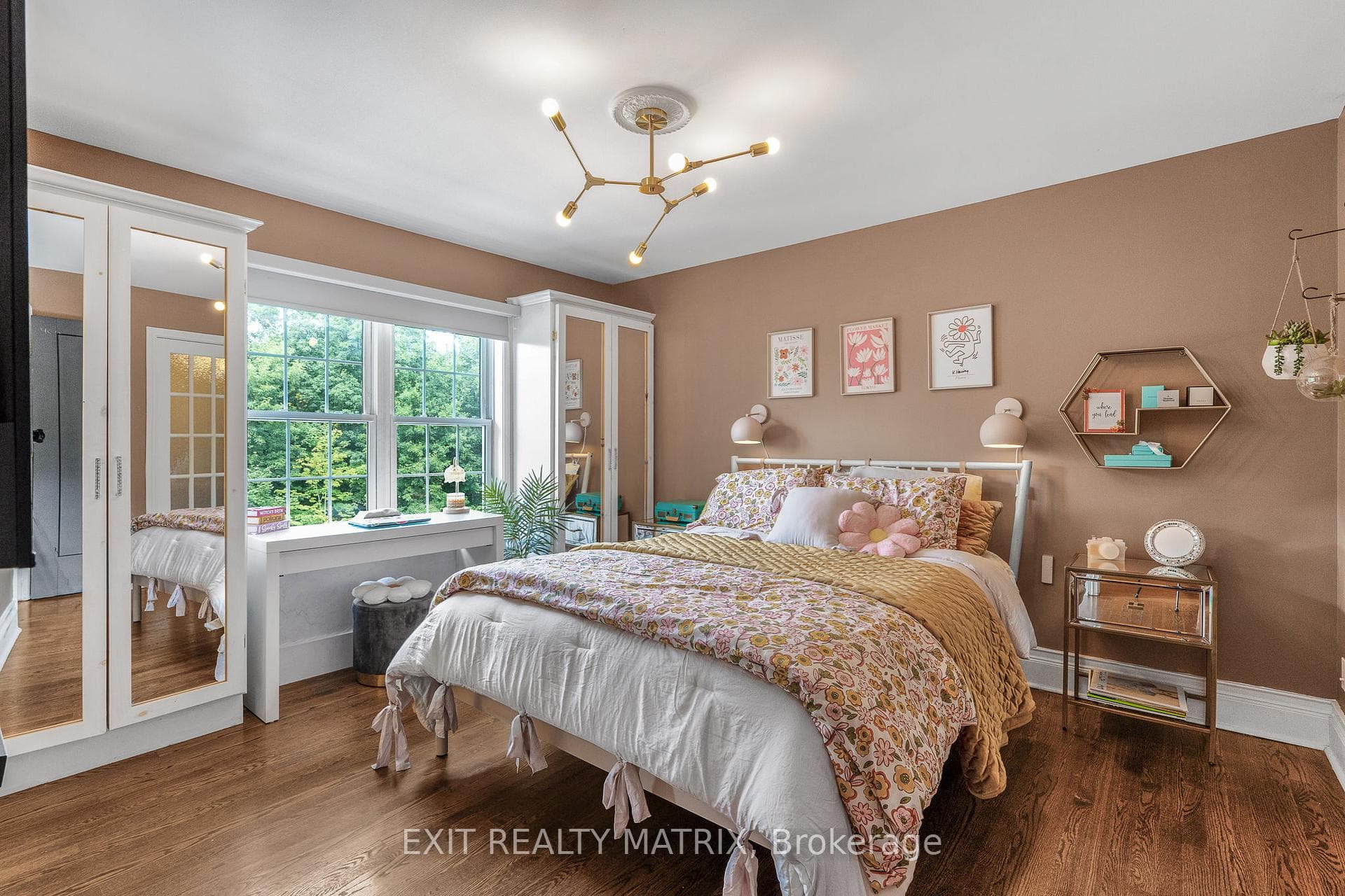 1271 GEORGES VANIER Drive photo 19