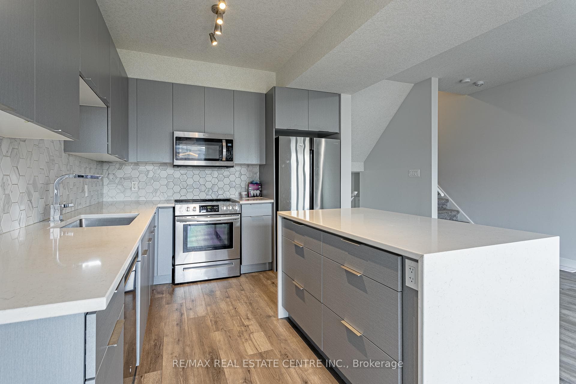 3380 Singleton Avenue Unit 93 photo 14