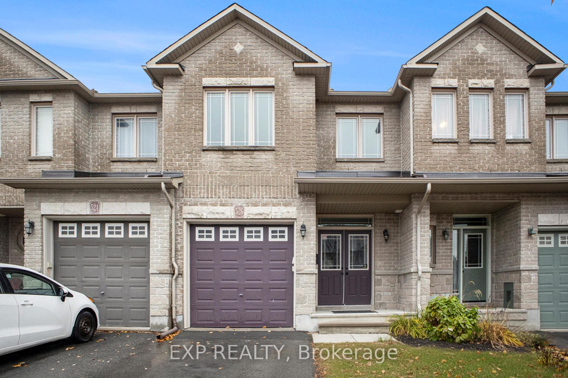 526 Pepperville Crescent photo 1