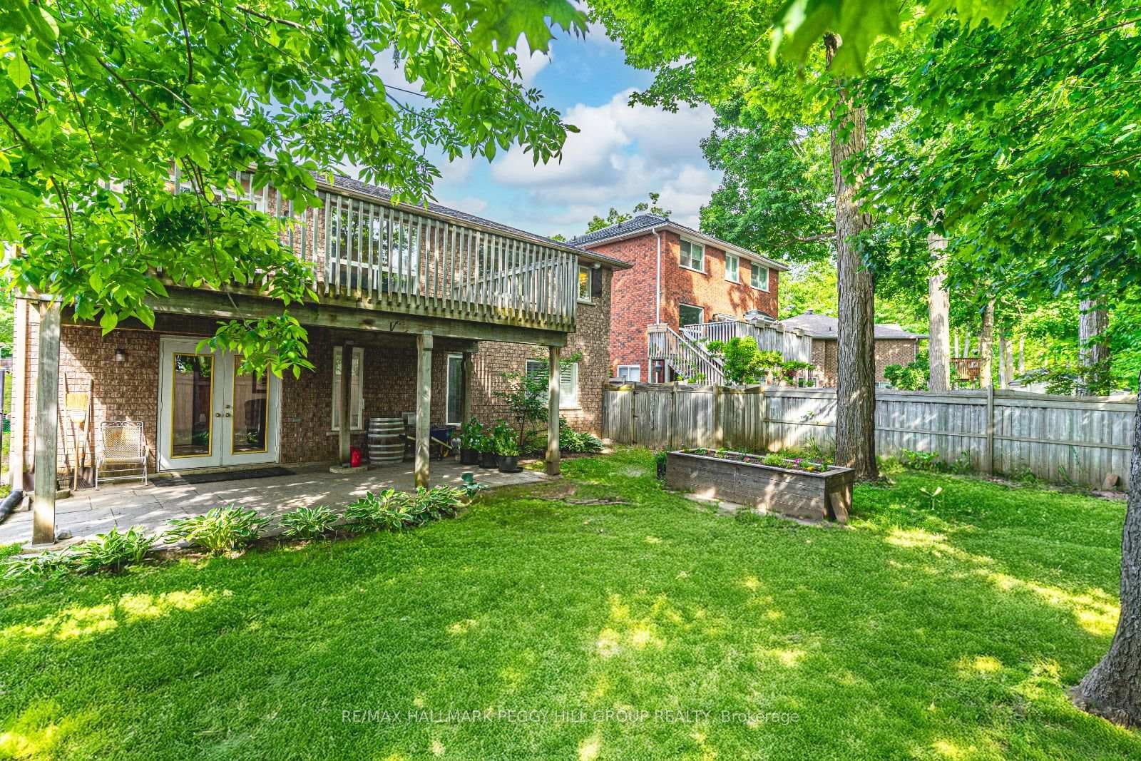 5 Hogan Court photo 16