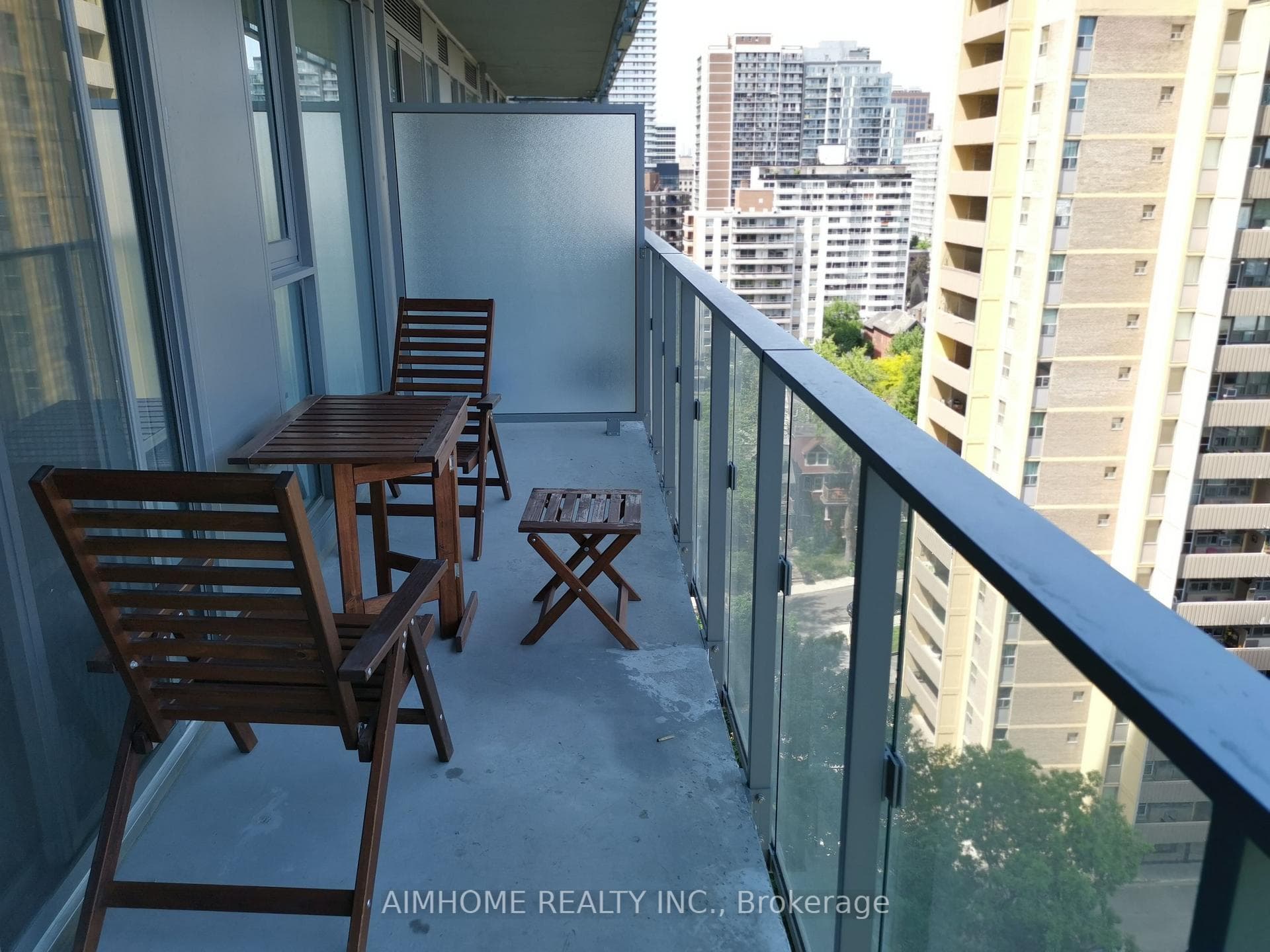 50 Wellesley Street Unit 1707 photo 6